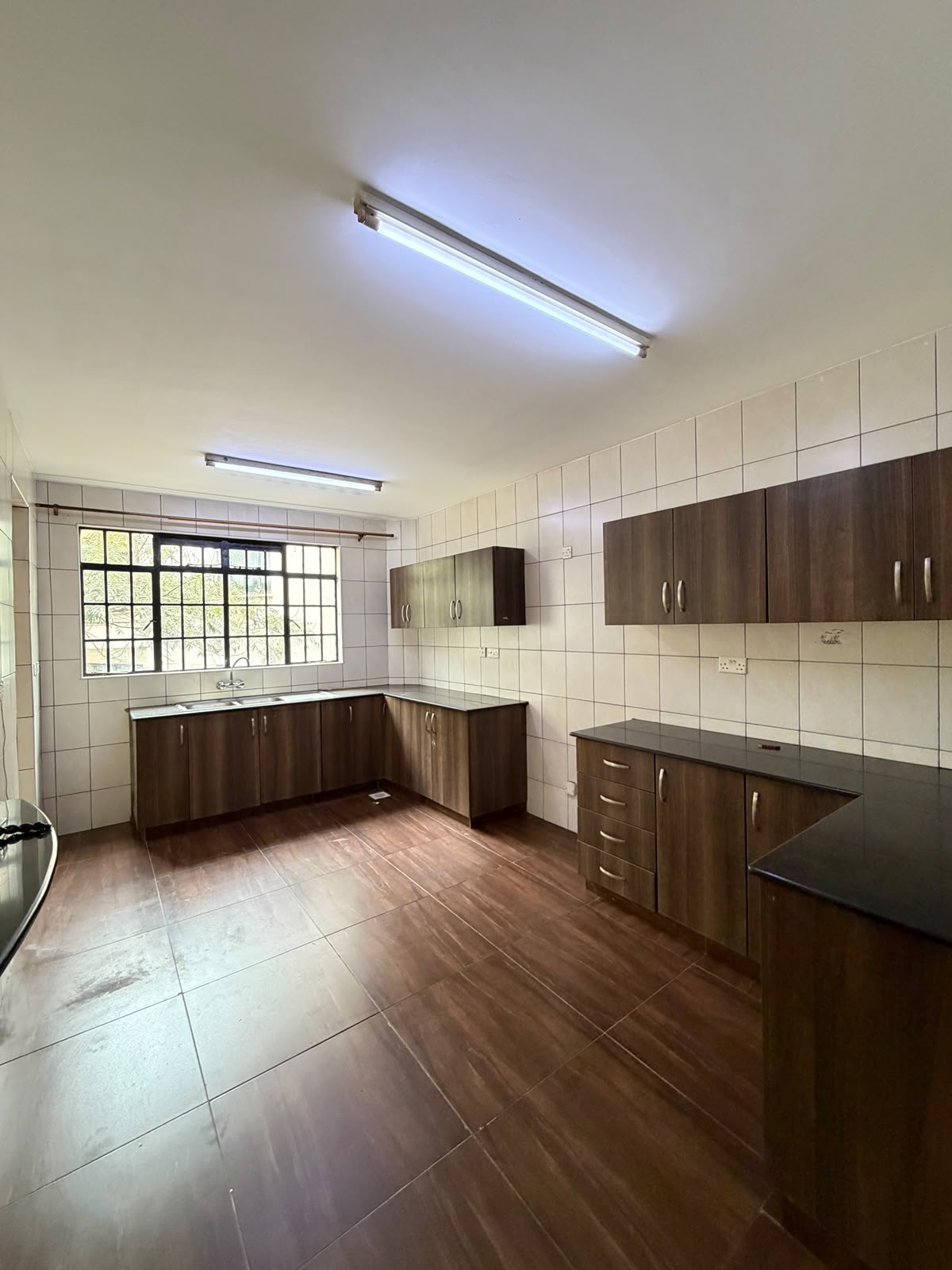 Merlin Court Apartments