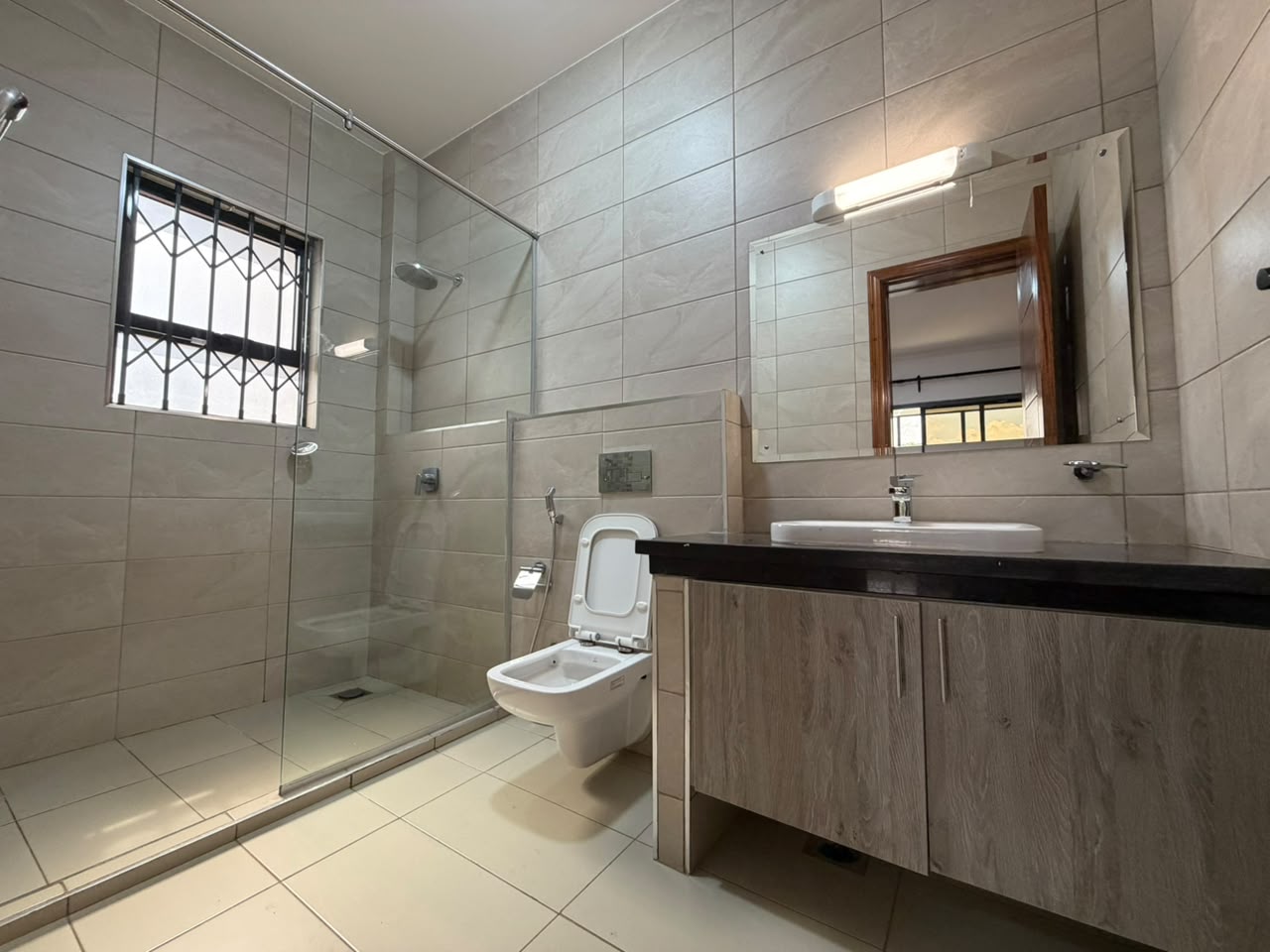 5-Bedroom House + 2 DSQs To Let in Thigiri