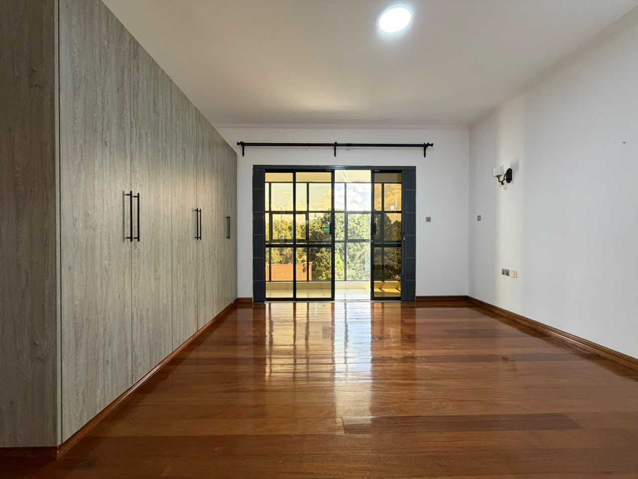 5-Bedroom House + 2 DSQs To Let in Thigiri