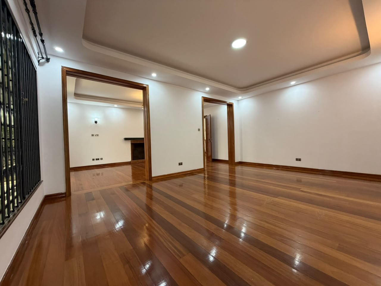 5-Bedroom House + 2 DSQs To Let in Thigiri