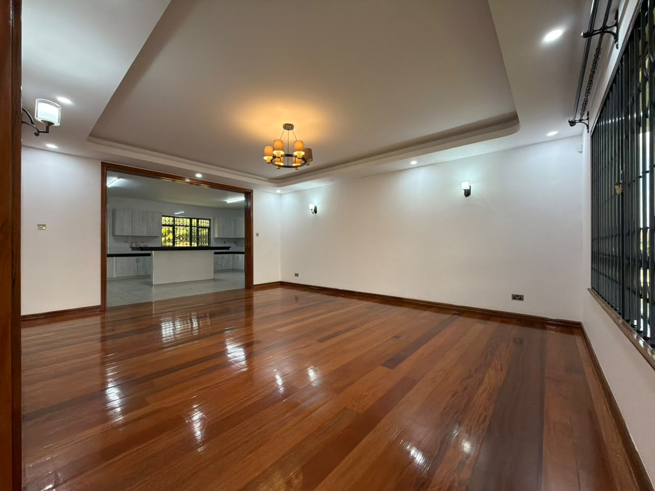 5-Bedroom House + 2 DSQs To Let in Thigiri
